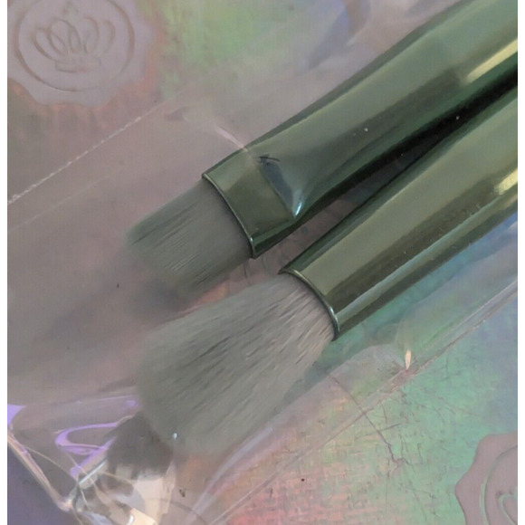 Elaina Badro Divine Duo Set w/ Angled & Blending Brushes ~ Shades of Green ~New - Picture 6 of 8